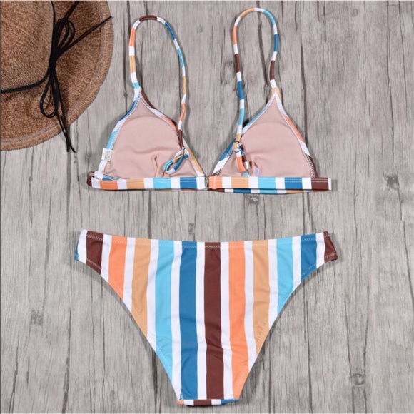 1 Sm left!! NWT Women’s two piece striped bikini - Picture 4 of 5